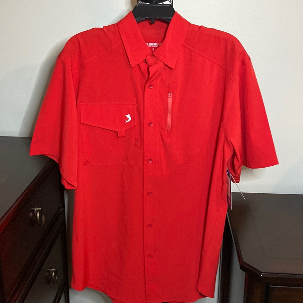 NWT Reel Legends Mens The Ventilator Performance Fishing Vented Short Sleeve Red
